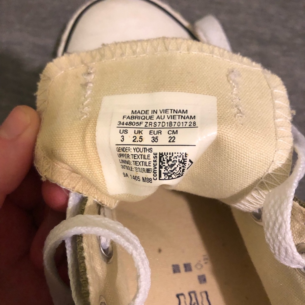 Converse! - Picture 3 of 3